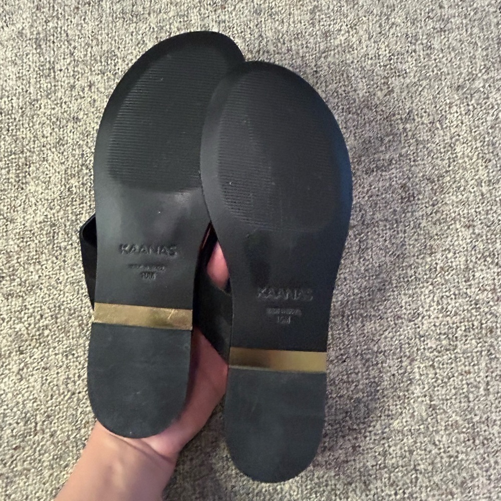 Kaanas Black Suede Thong Sandal - Picture 6 of 6